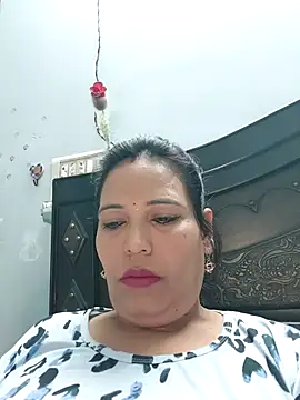 Poojabhabi101 online show from 10.12.25