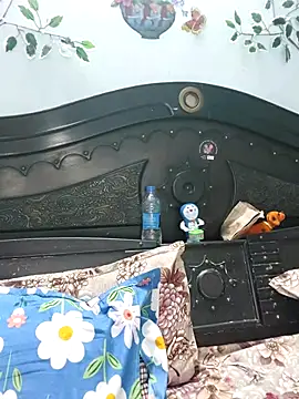 Poojabhabi101 online show from 10.25.25