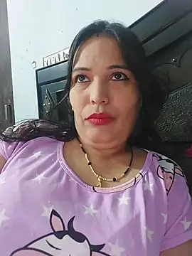 Snapshot of Poojabhabi101 chatting on 06.19.26 Poojabhabi101 online show from 06.19.26
