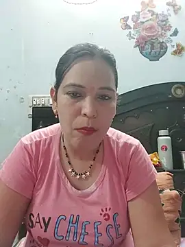 Snapshot of Poojabhabi101 chatting on 07.22.26 Poojabhabi101 online show from 07.22.26
