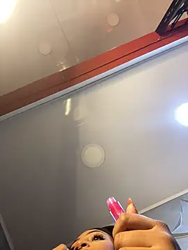 Snapshot of Aluna_sweet chatting on 10.17.25 Aluna sweet online show from 10.17.25