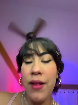 ZahaRoseee online show from 03.03.26