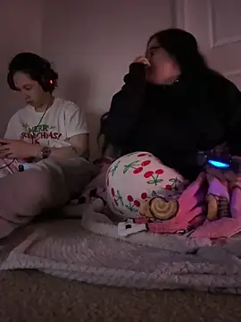 LiverandBrat77 online show from 02.11.26