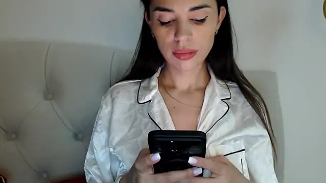 Mika Gold online show from 10.20.25