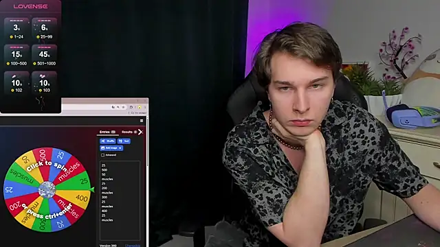 Snapshot of Vincent_Strong chatting on 10.24.25 Vincent Strong online show from 10.24.25