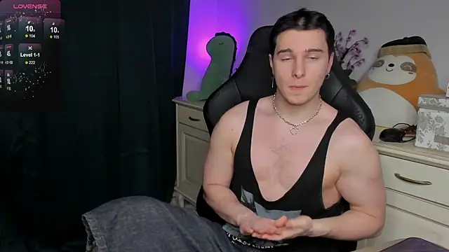 Vincent Strong online show from 12.21.25