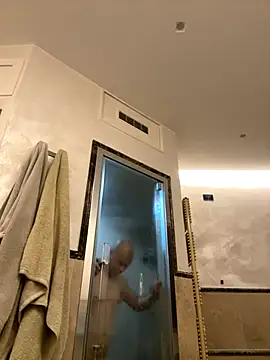 Snapshot of zjwsteve chatting on 09.20.25 zjwsteve online show from 09.20.25