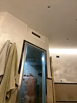 Snapshot of zjwsteve chatting on 10.03.25 zjwsteve online show from 10.03.25