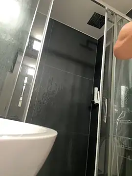 Snapshot of zjwsteve chatting on 11.04.25 zjwsteve online show from 11.04.25