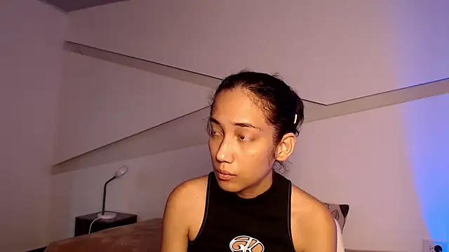 Snapshot of hot_little_bunny chatting on 10.19.25 hot little bunny online show from 10.19.25