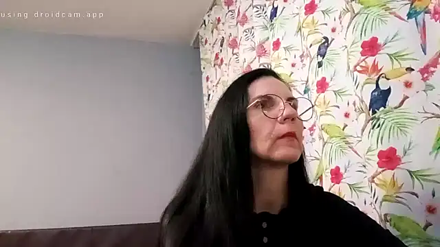 Snapshot of AlfejiRise chatting on 10.12.25 AlfejiRise online show from 10.12.25