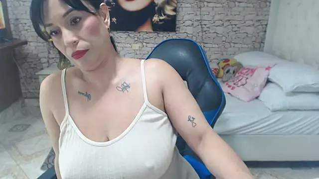 Snapshot of AlissonTyler4u chatting on 04.30.26 AlissonTyler4u online show from 04.30.26