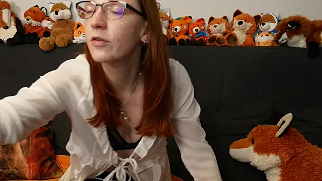 Snapshot of FinaFoxy chatting on 07.14.26 FinaFoxy online show from 07.14.26