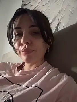 Snapshot of TaniaAmore chatting on 10.08.25 TaniaAmore online show from 10.08.25