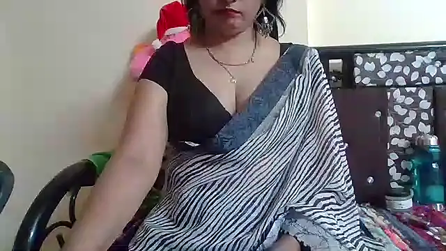 NautyBabe online show from 10.08.25