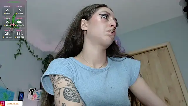 VickyJackson  online show from 10.11.25