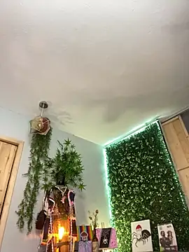 VickyJackson  online show from 05.19.26