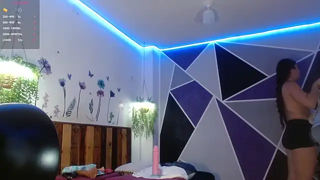 DaMikaela  online show from 10.04.25