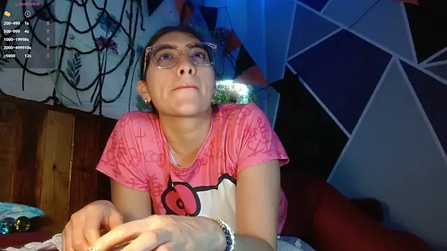 DaMikaela  online show from 10.17.25