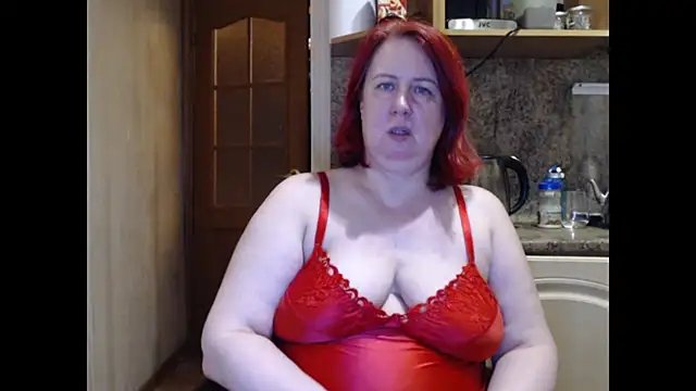 NikolRedMilf online show from 04.18.26
