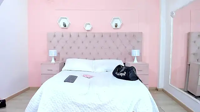 CinthiaCollins online show from 02.03.25