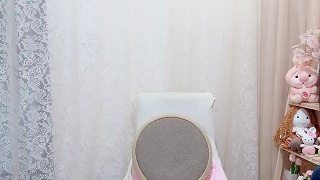 Snapshot of Rellababyy chatting on 10.29.25 Rellababyy online show from 10.29.25