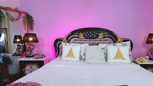 Snapshot of MyaJenson chatting on 01.28.25 MyaJenson online show from 01.28.25