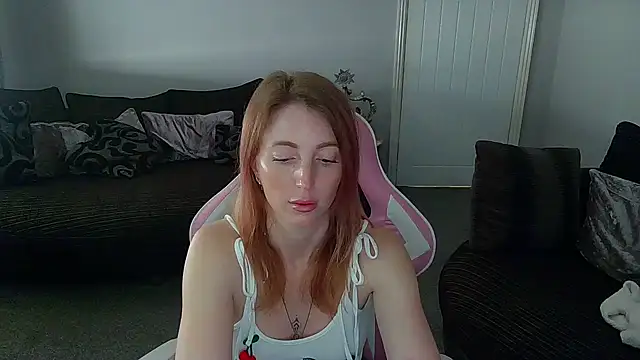 Snapshot of Red_firesquirt chatting on 05.06.26 Red firesquirt online show from 05.06.26