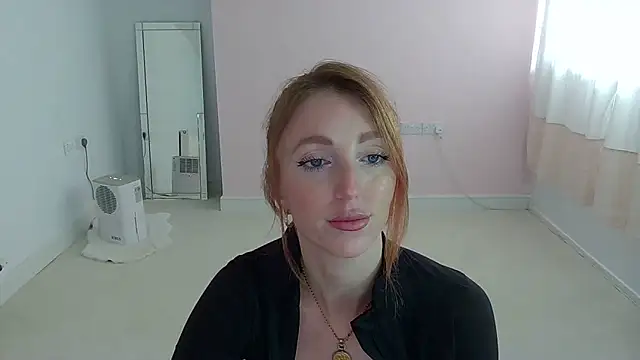 Snapshot of Red_firesquirt chatting on 06.11.26 Red firesquirt online show from 06.11.26