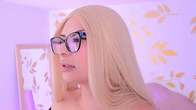 Misselektra   online show from 11.17.25