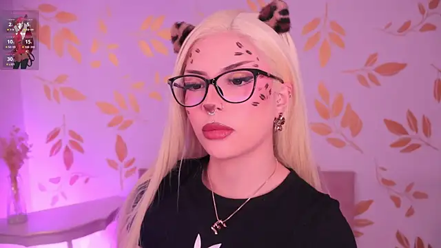 Snapshot of Misselektra__ chatting on 02.20.26 Misselektra online show from 02.20.26