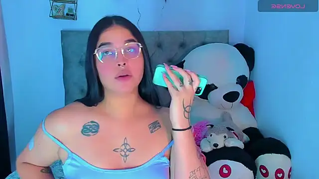 mabellfox online show from 10.19.25