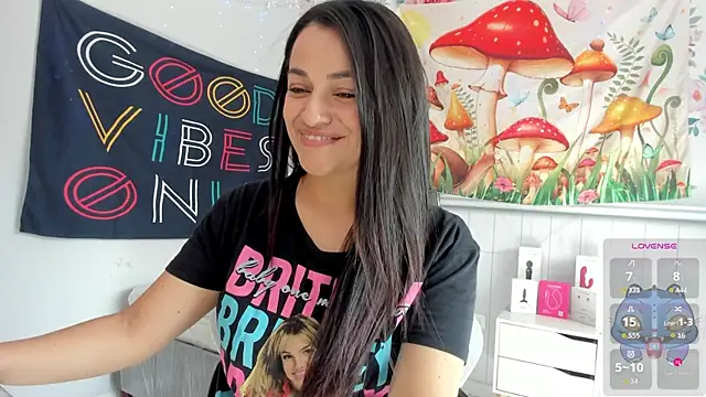 LovelyAzucena online show from 11.29.25