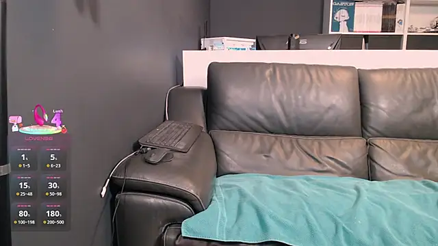 Lili-Bertine online show from 09.29.25