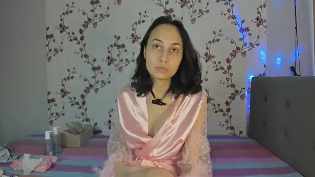 Alisagold90 online show from 02.14.25
