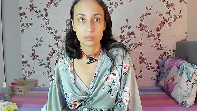 Snapshot of Alisagold90 chatting on 11.03.25 Alisagold90 online show from 11.03.25