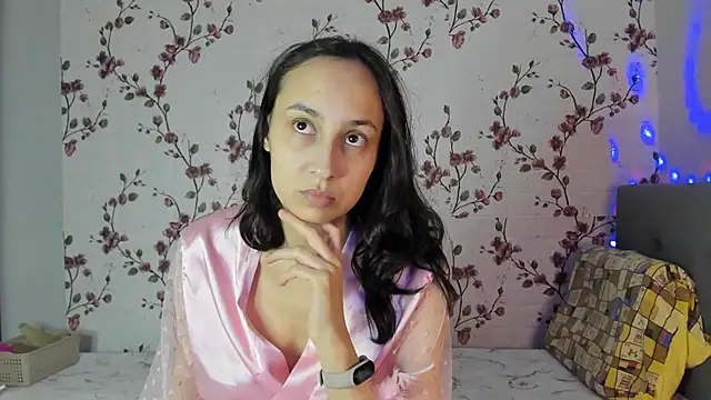 Alisagold90 online show from 11.30.25