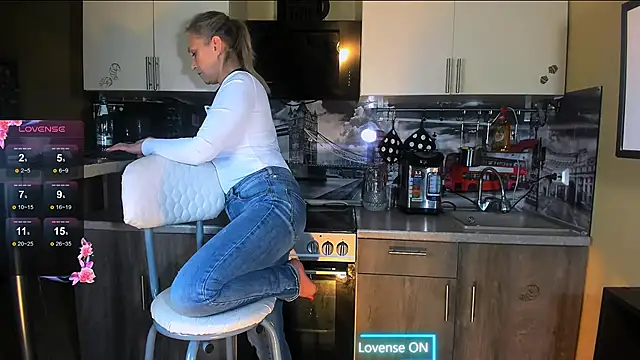 Afanasia online show from 02.25.25