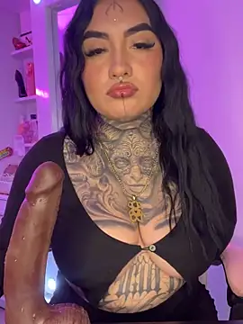 CloeeBeckam online show from 11.12.25