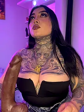 CloeeBeckam online show from 11.21.25