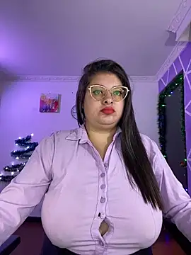 MiiaaJoness online show from 12.19.25