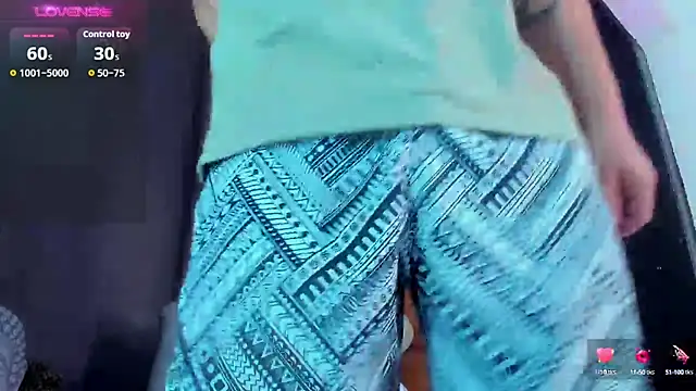 Snapshot of JacoLive chatting on 09.29.25 JacoLive online show from 09.29.25