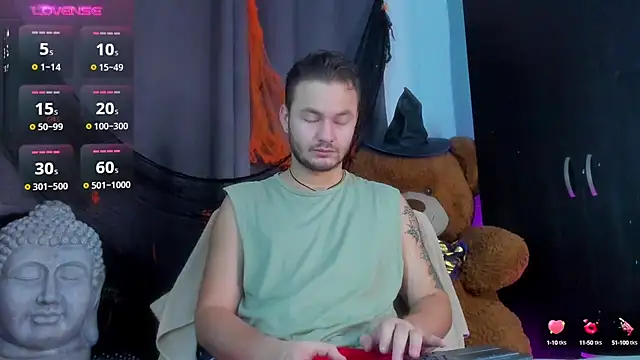 Snapshot of JacoLive chatting on 10.16.25 JacoLive online show from 10.16.25