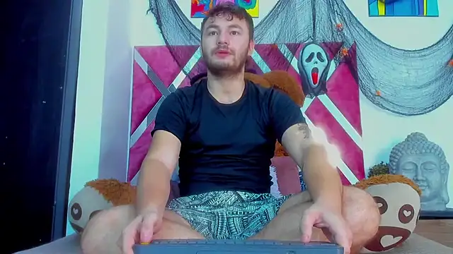 Snapshot of JacoLive chatting on 10.29.25 JacoLive online show from 10.29.25