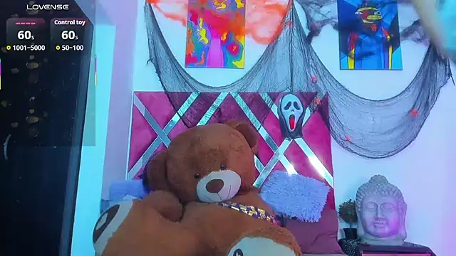 Snapshot of JacoLive chatting on 10.31.25 JacoLive online show from 10.31.25