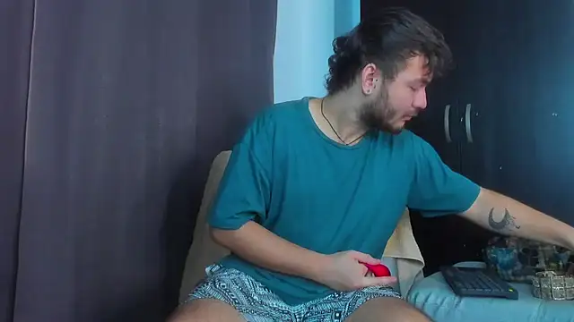 Snapshot of JacoLive chatting on 11.06.25 JacoLive online show from 11.06.25