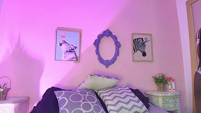 Snapshot of Ebony_D0ll chatting on 11.08.25 Ebony D0ll online show from 11.08.25