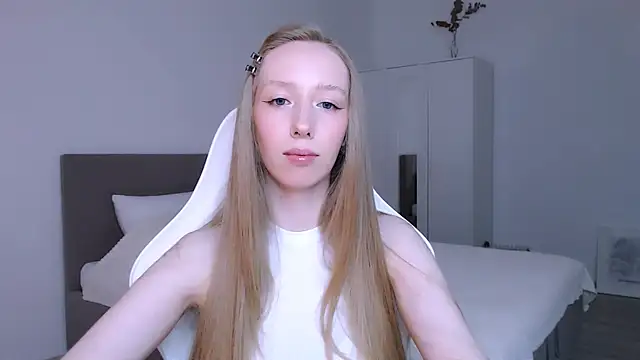 Luna insniity online show from 11.10.25