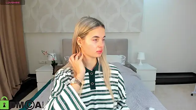 Donna Evans online show from 11.22.25