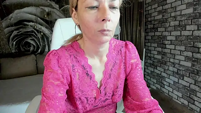 Eva Melow online show from 05.31.26